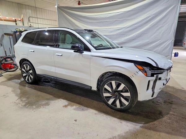 2025 VOLVO EX90 Plus — Passenger 3/4