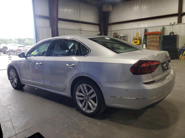 2017 VOLKSWAGEN PASSAT SEL Premium — DSRA
