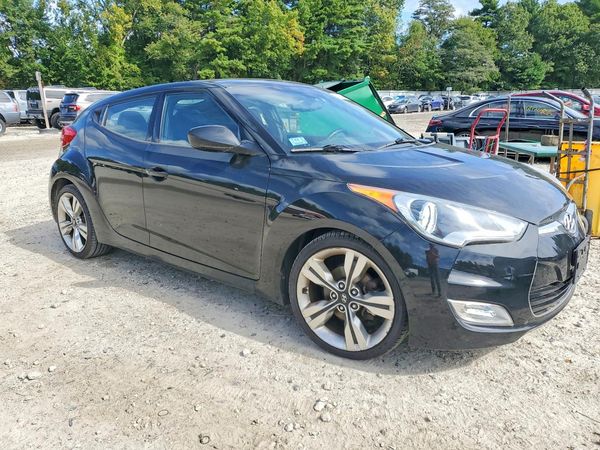 2013 HYUNDAI VELOSTER — Passenger 3/4