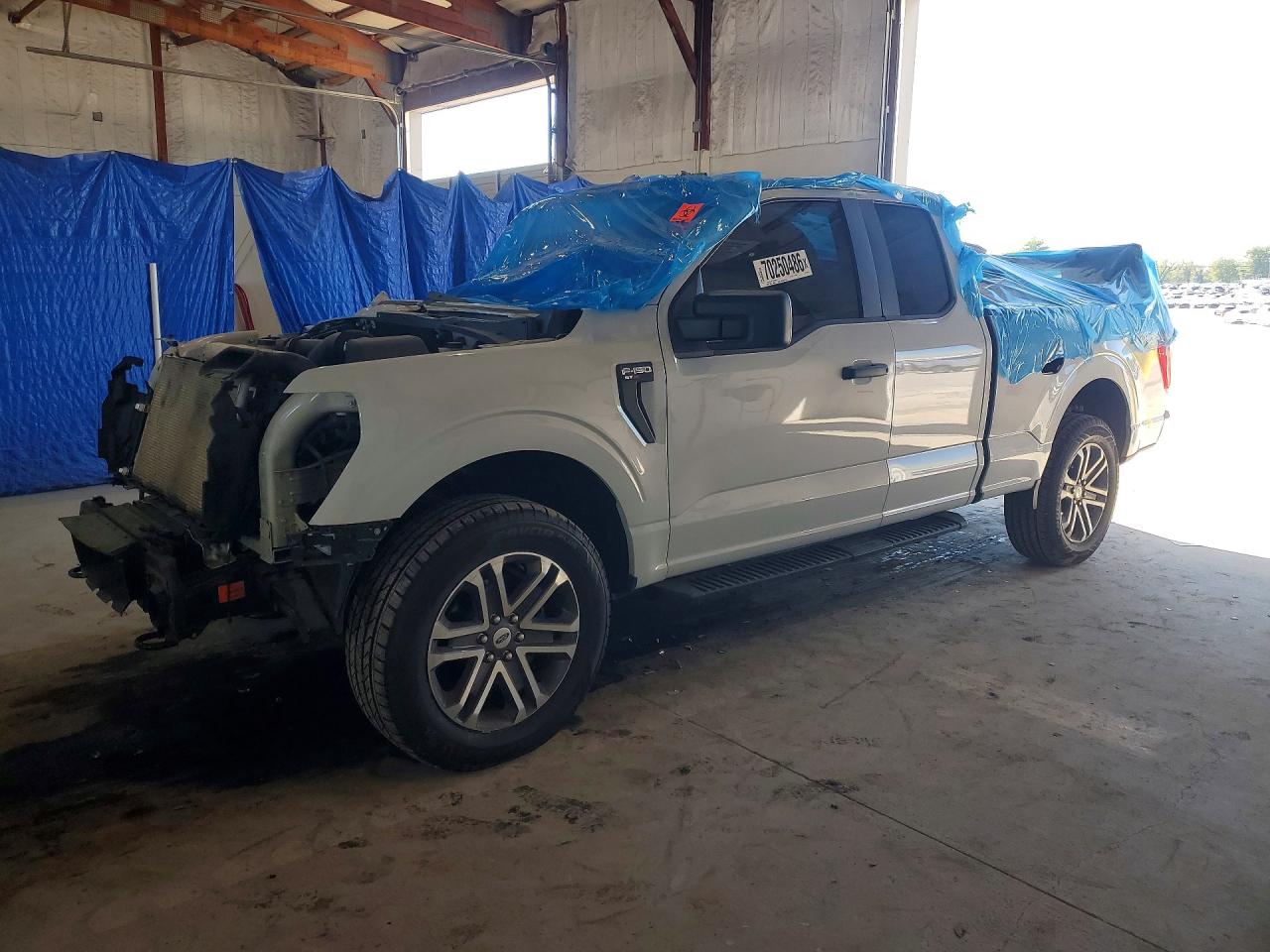 2022 FORD F150 SuperCab — Front 3/4