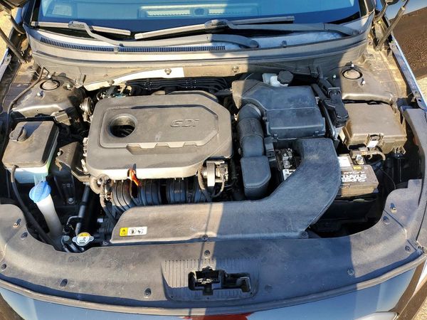 2015 HYUNDAI SONATA — Engine bay
