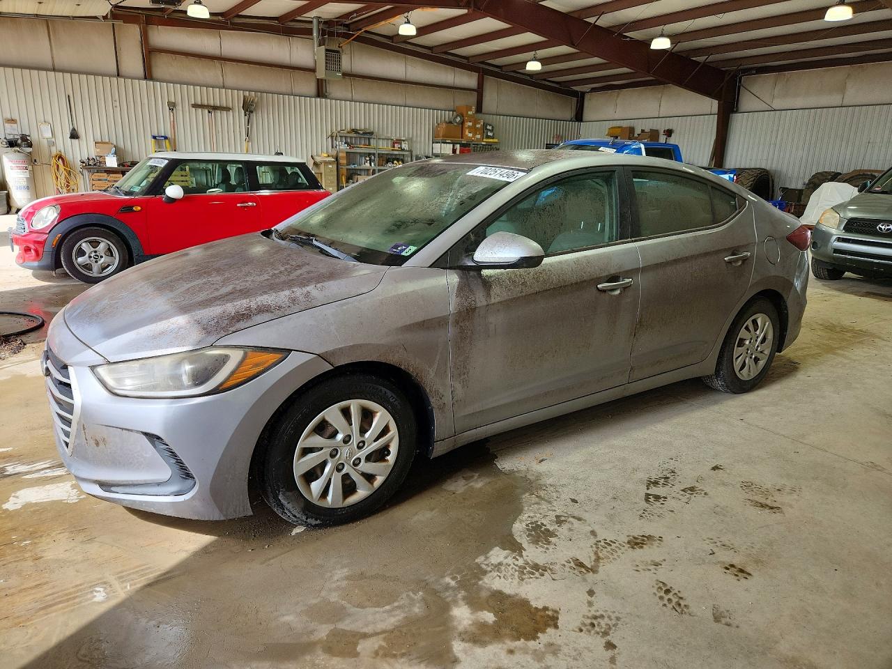 2017 HYUNDAI ELANTRA SE Base — Front 3/4