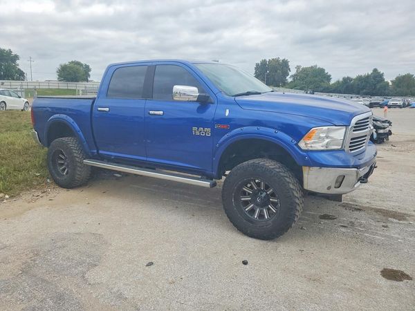 2017 RAM 1500 SLT — Passenger 3/4