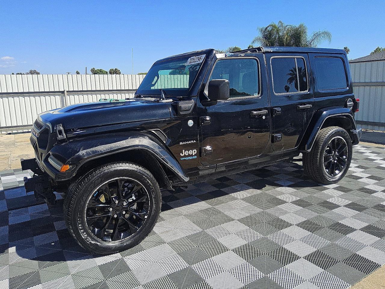 2022 JEEP WRANGLER Unlimited Sahara 4XE — Front 3/4