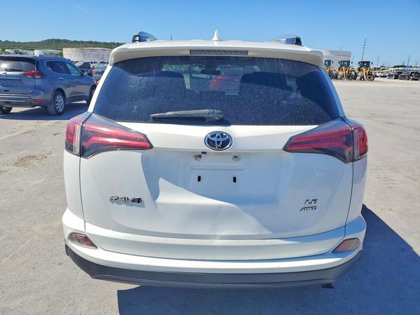 2018 TOYOTA RAV4 LE — DIRR