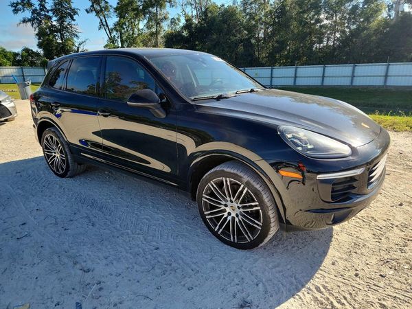2018 PORSCHE CAYENNE Base / Platinum Edition — Passenger 3/4