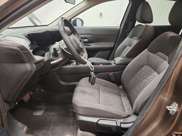 2026 NISSAN KICKS SV — DENT