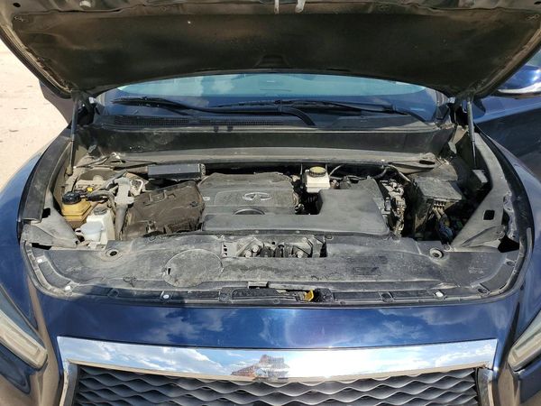 2018 INFINITI QX60 — Engine bay