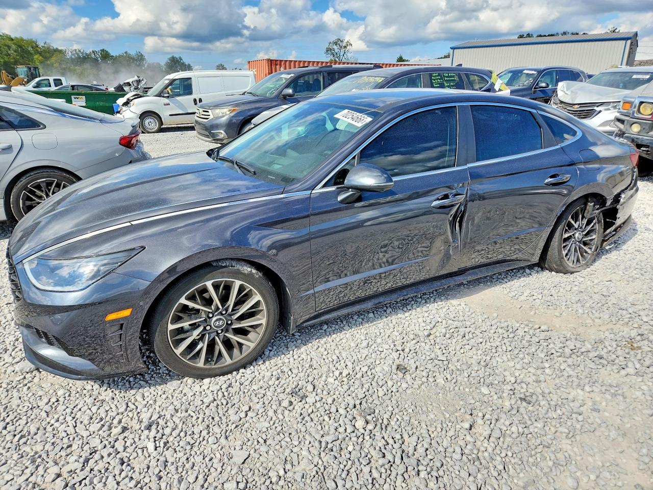 2021 HYUNDAI SONATA Limited — Front 3/4