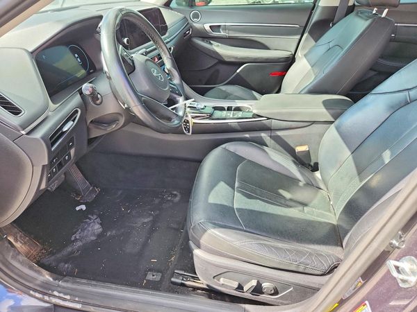 2021 HYUNDAI SONATA Limited — DENT