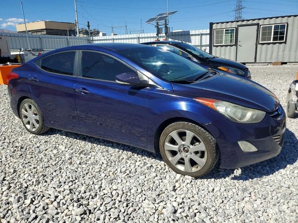 2013 HYUNDAI ELANTRA — Passenger 3/4