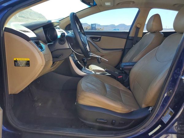 2013 HYUNDAI ELANTRA — DENT