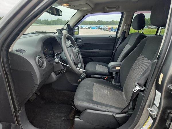 2014 JEEP PATRIOT Sport — DENT