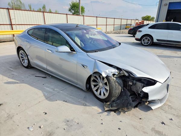 2018 TESLA MODEL S — Passenger 3/4