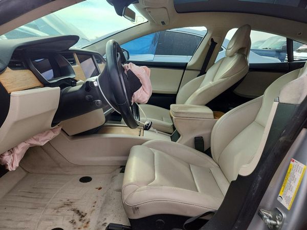 2018 TESLA MODEL S — DENT