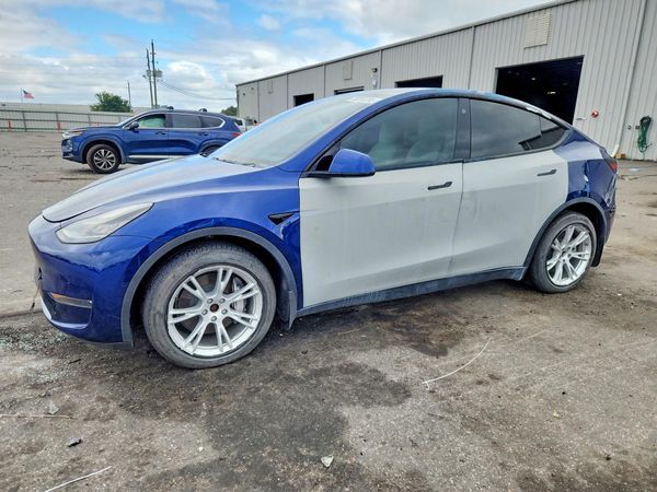 2021 TESLA MODEL Y — Front 3/4