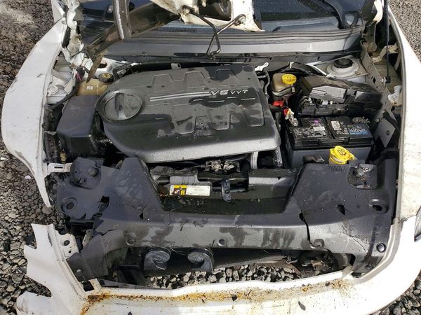 2014 JEEP CHEROKEE Latitude — Engine bay