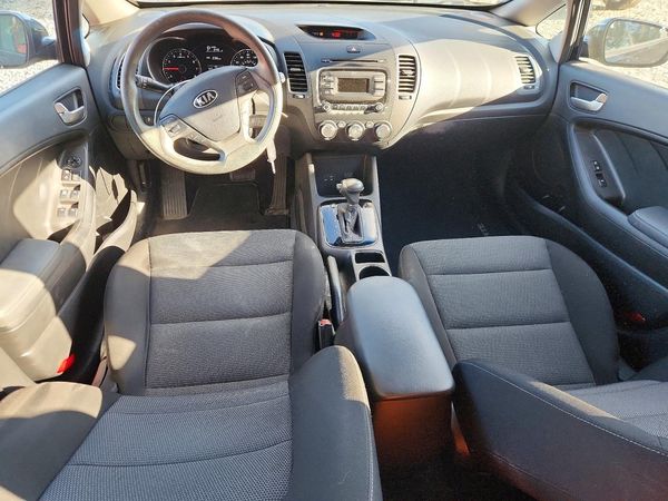 2017 KIA FORTE LX Base — CKPT