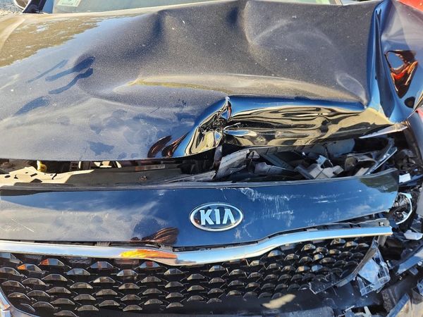 2017 KIA FORTE LX Base — Engine bay