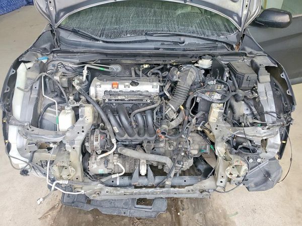2012 HONDA CRV LX — Engine bay