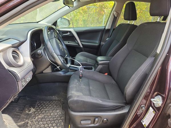 2017 TOYOTA RAV4 XLE — DENT