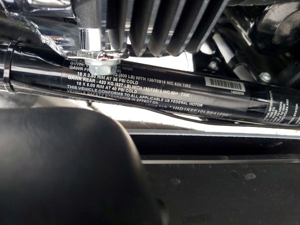 2020 HARLEY-DAVIDSON FL — VINS