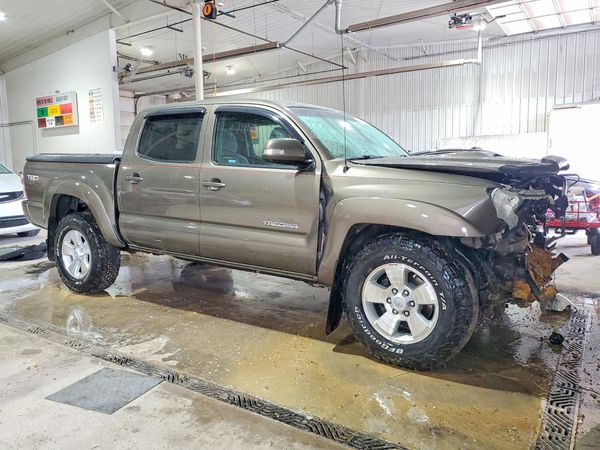 2013 TOYOTA TACOMA Delux — Passenger 3/4