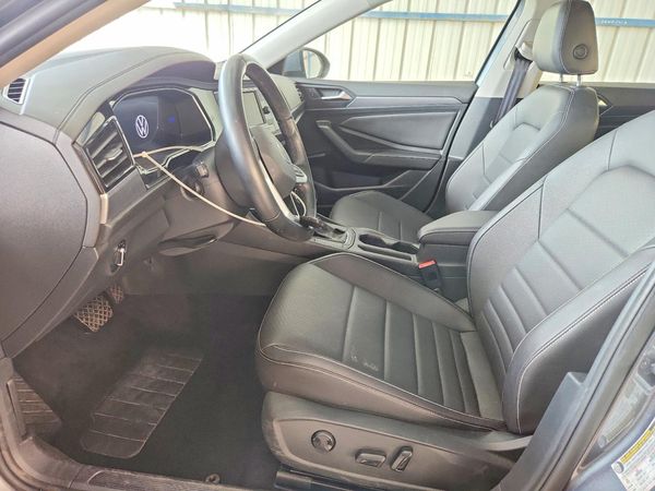 2024 VOLKSWAGEN JETTA SE, SE (AQ301 Trans) — DENT