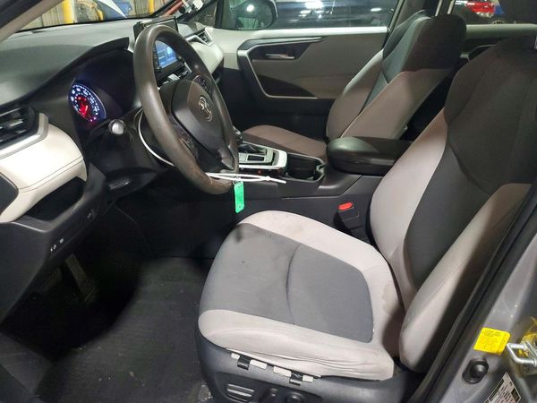 2019 TOYOTA RAV4 XLE / XLE Premium 4WD — DENT