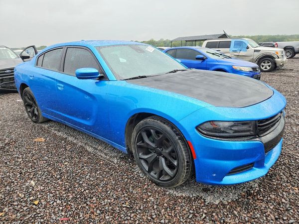 2015 DODGE CHARGER SXT — Passenger 3/4