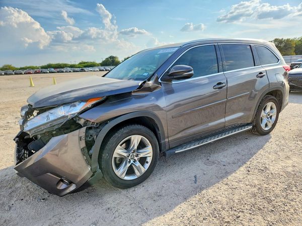 2017 TOYOTA HIGHLANDER Ltd/Ltd Platinum — Front 3/4