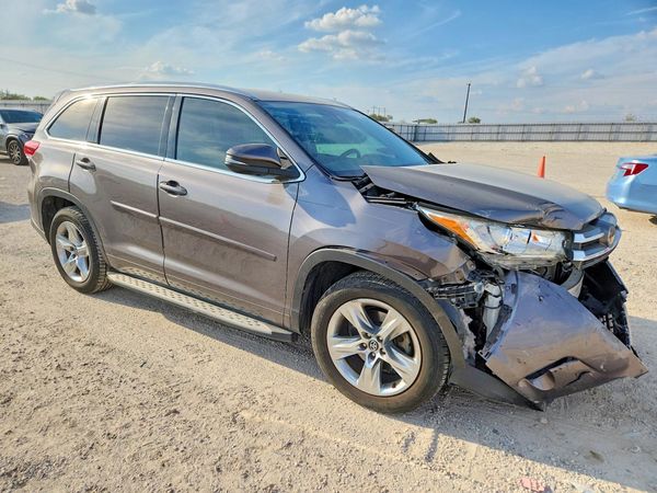2017 TOYOTA HIGHLANDER Ltd/Ltd Platinum — Passenger 3/4