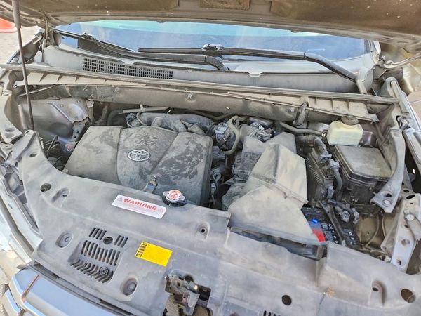2017 TOYOTA HIGHLANDER Ltd/Ltd Platinum — Engine bay