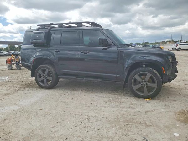 2024 LAND ROVER DEFENDER 130 Outbound — Passenger 3/4