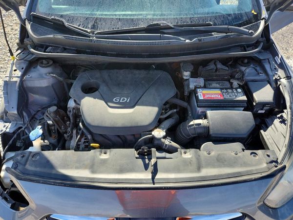 2014 HYUNDAI ACCENT 5DR GS / 4DR GLS — Engine bay