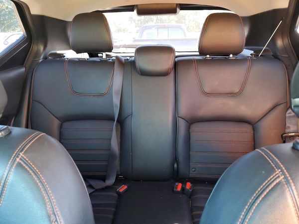 2019 NISSAN KICKS — SUVN