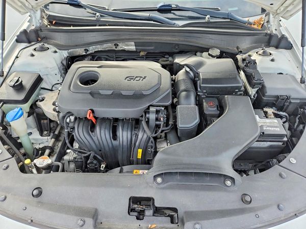 2016 KIA OPTIMA GL — Engine bay