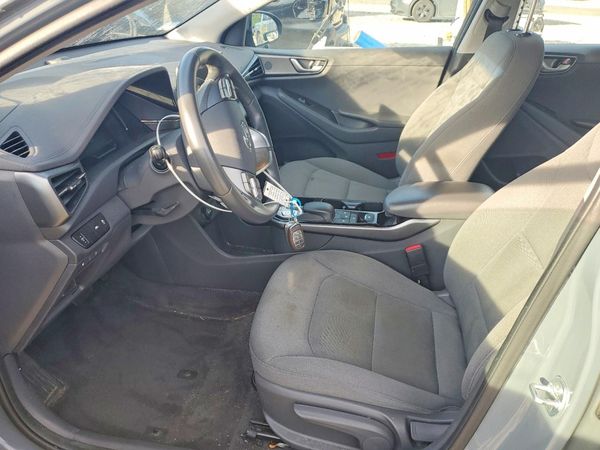 2021 HYUNDAI IONIQ SE — DENT