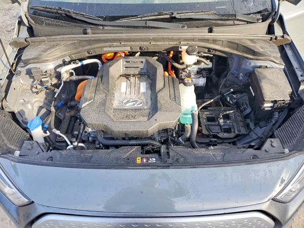 2021 HYUNDAI IONIQ SE — Engine bay