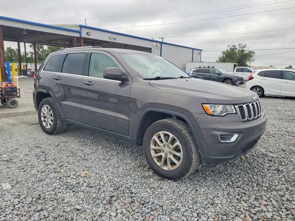 2021 JEEP GRAND CHEROKEE Laredo — Passenger 3/4