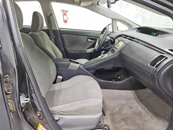 2013 TOYOTA PRIUS — PSFS