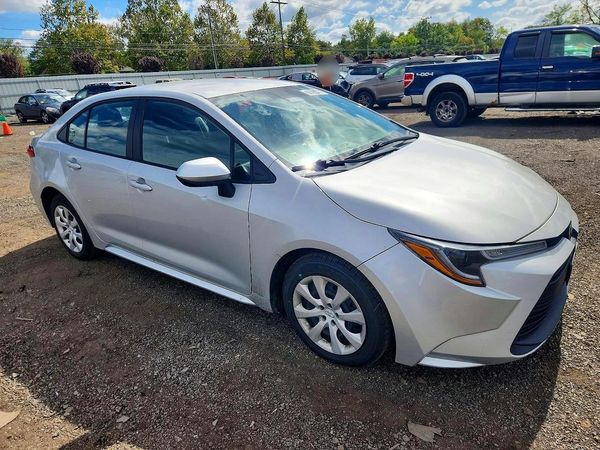 2024 TOYOTA COROLLA — Passenger 3/4