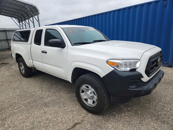 2022 TOYOTA TACOMA SR5 — Passenger 3/4