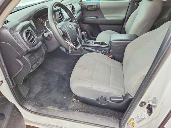 2022 TOYOTA TACOMA SR5 — DENT