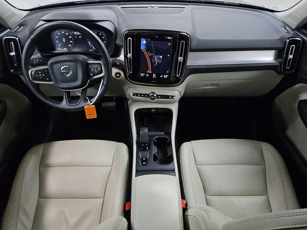 2022 VOLVO XC40 Momentum (excl S60) — CKPT