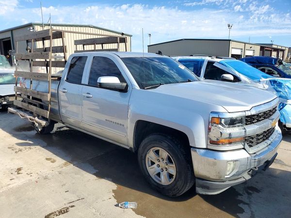 2018 CHEVROLET SILVERADO LT — Passenger 3/4