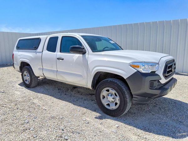2023 TOYOTA TACOMA SR5 — Passenger 3/4