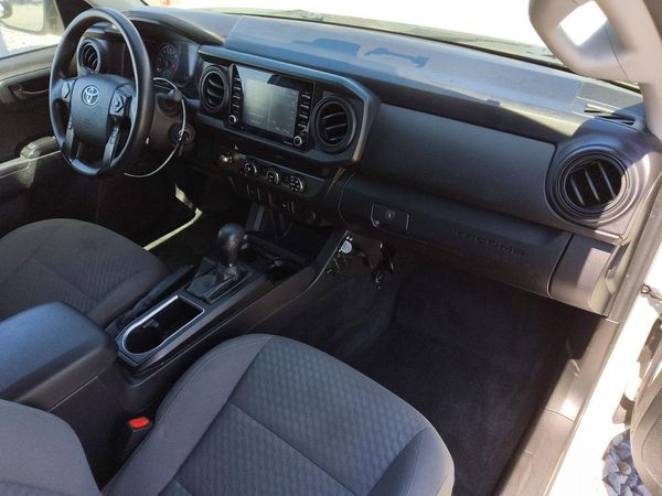 2023 TOYOTA TACOMA SR5 — CKPT