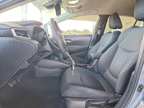 2021 TOYOTA COROLLA LE — DENT