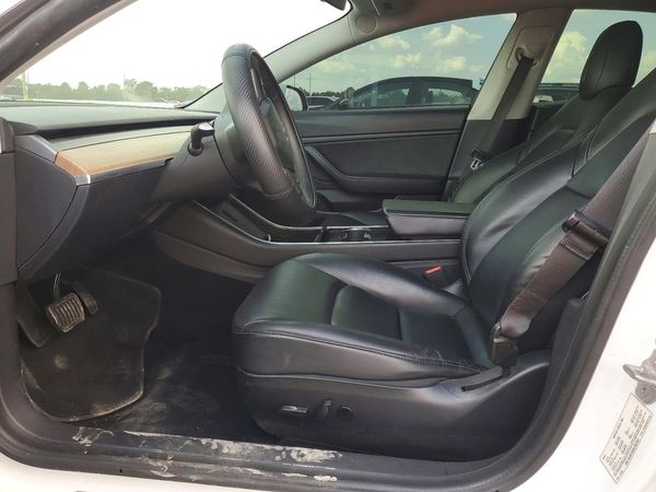 2020 TESLA MODEL 3 — DENT